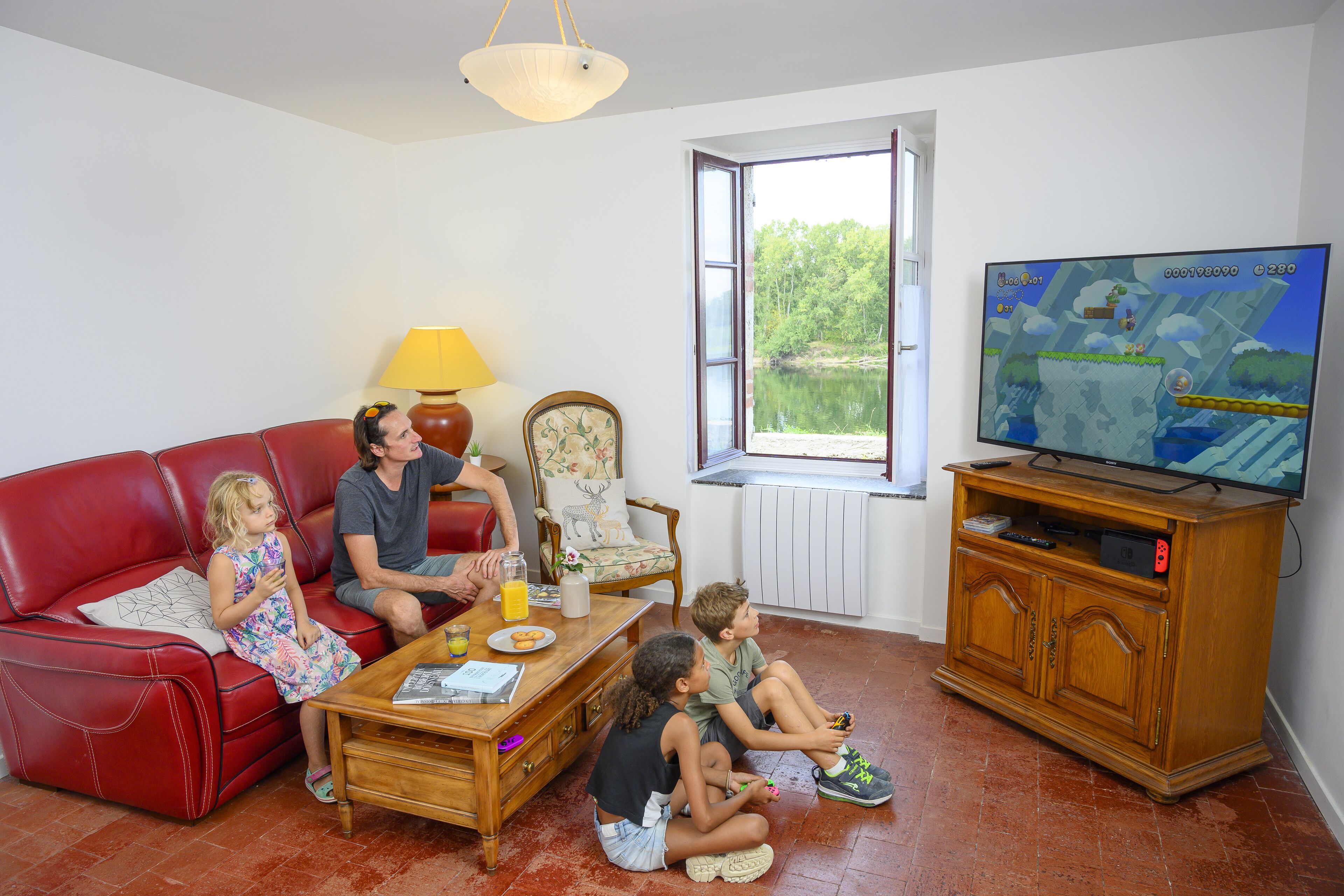 House, Ensuite, River View | Lounge