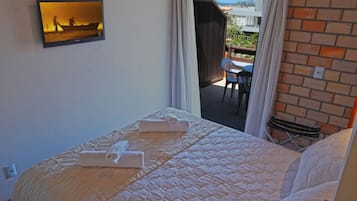 Minibar, blackout drapes, free WiFi, bed sheets