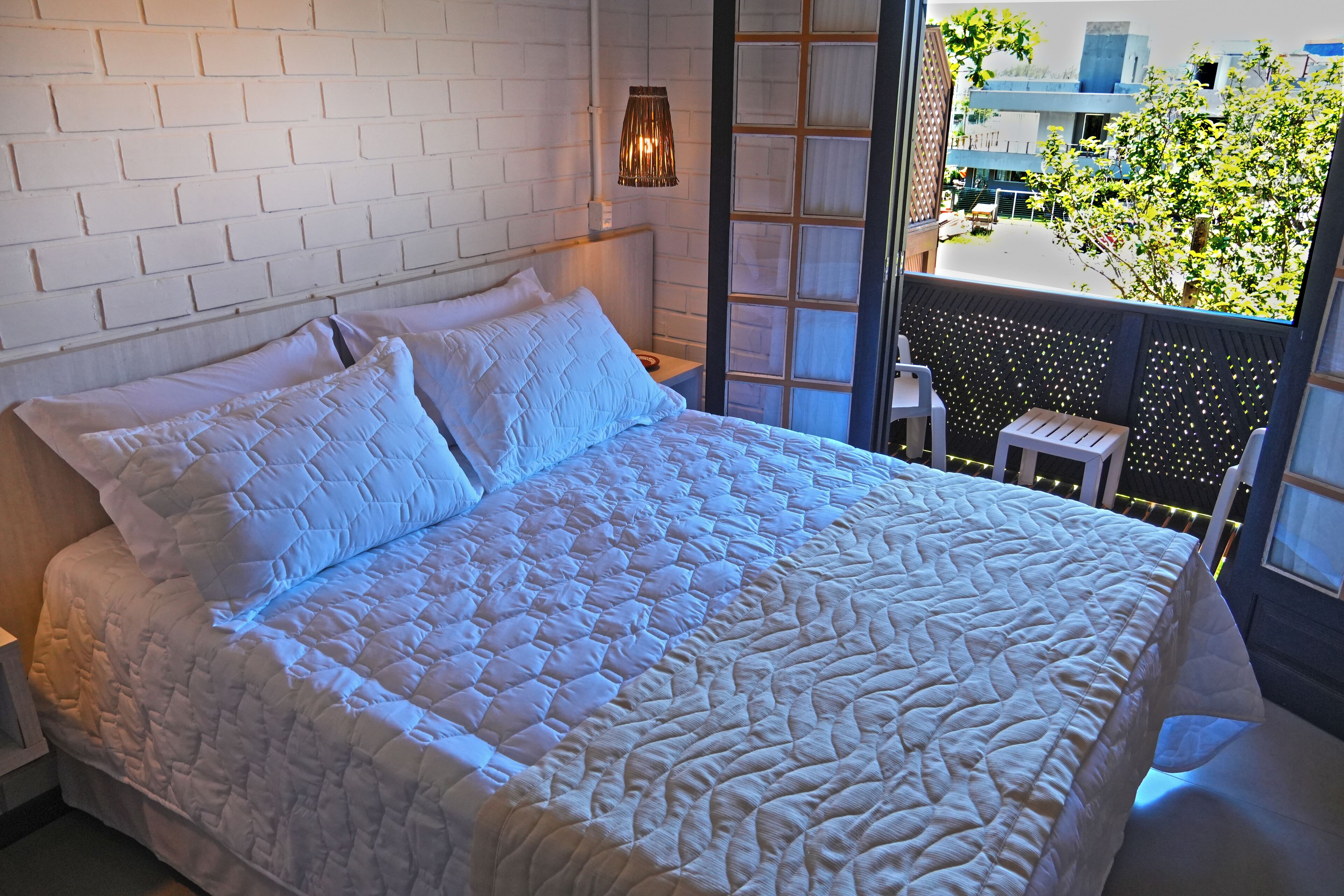 Minibar, blackout drapes, free WiFi, bed sheets