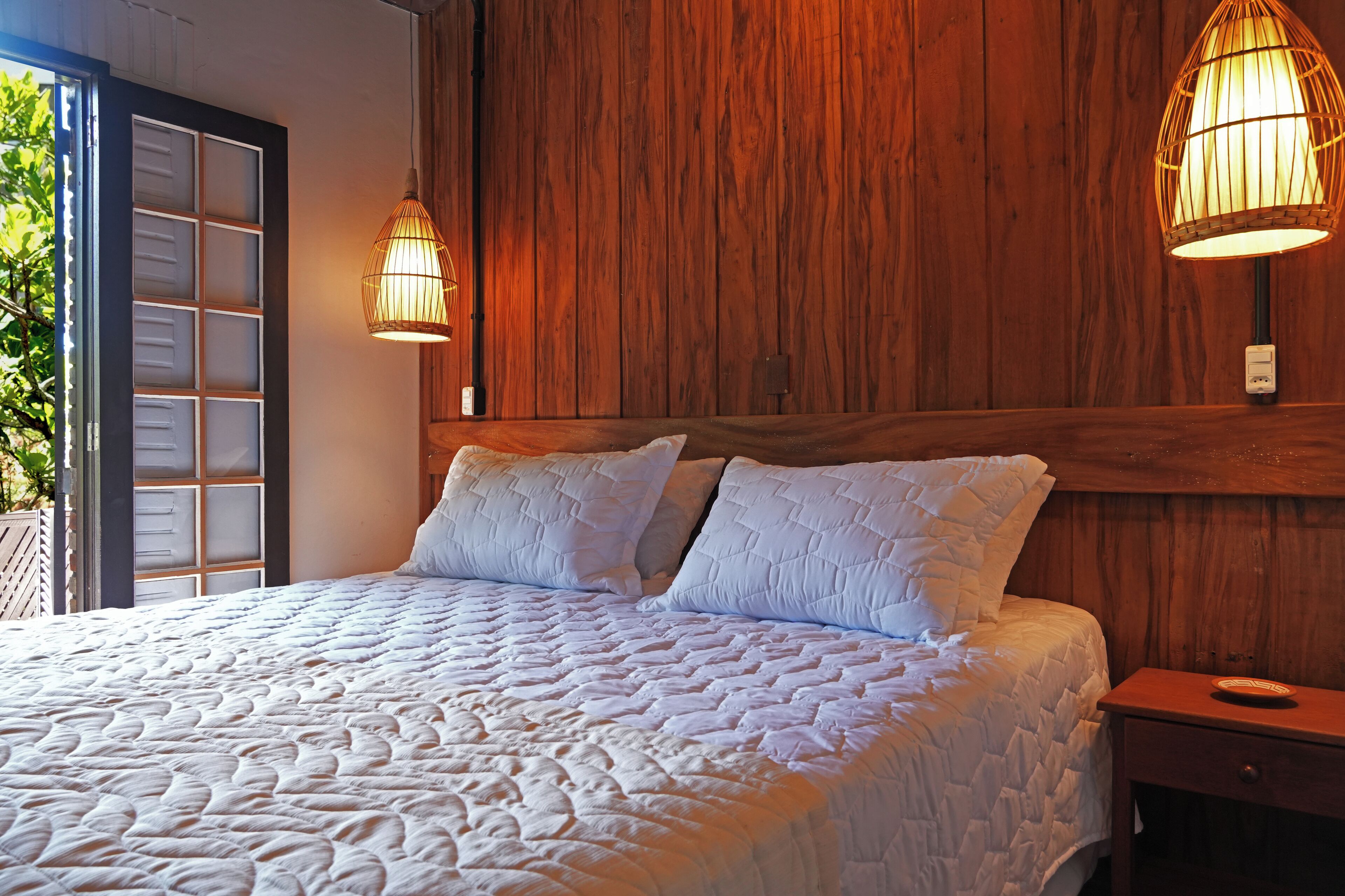 Minibar, blackout drapes, free WiFi, bed sheets