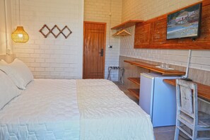 Deluxe dubbelrum eller tvåbäddsrum - icke-rökare | Minibar, mörkläggningsgardiner, gratis wi-fi och sängkläder