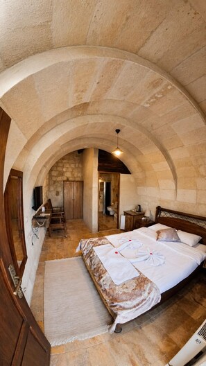 Yesil Room | View from room - Kayadibi Cave Otel (Ürgüp)