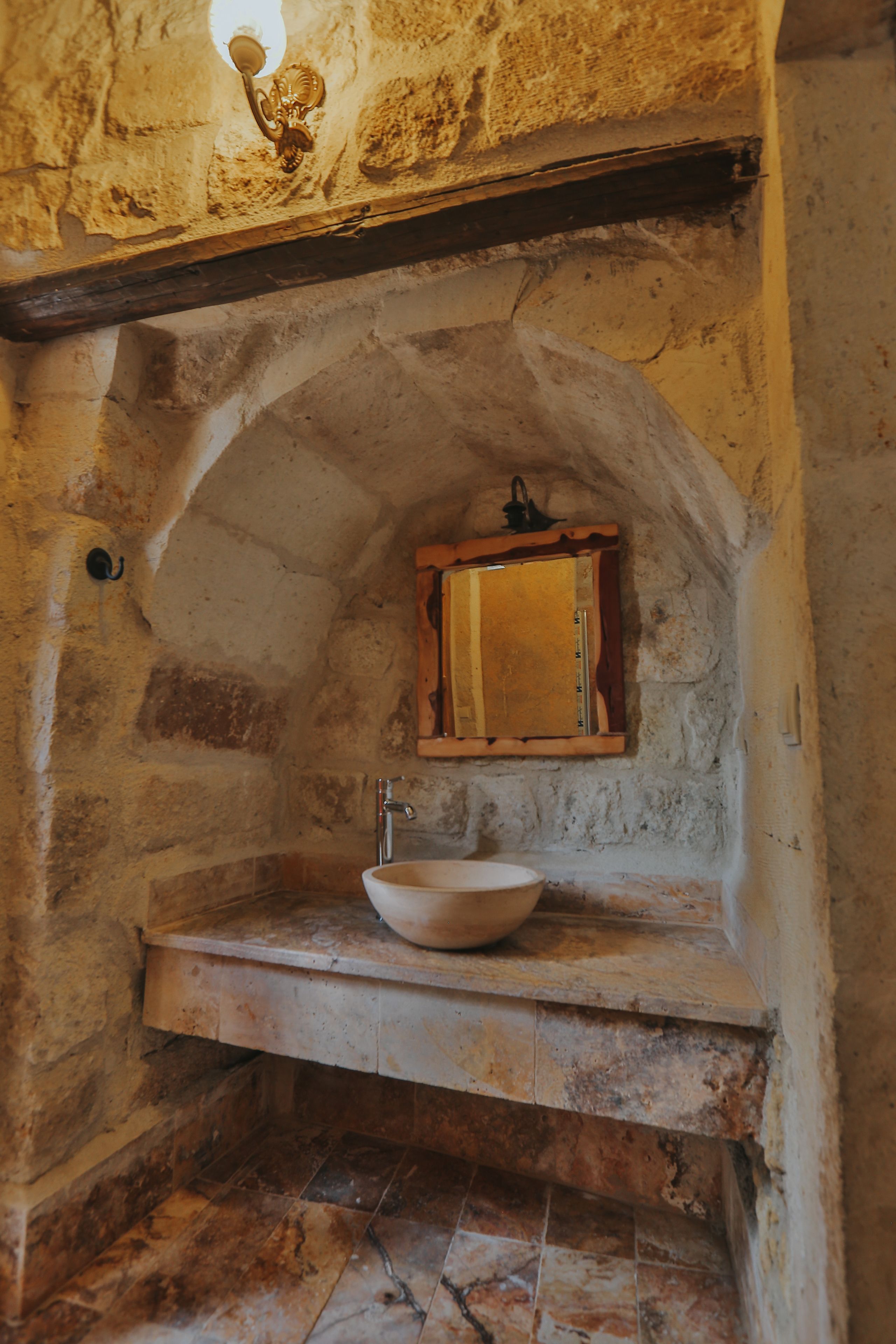 kemer room | bathroom sink