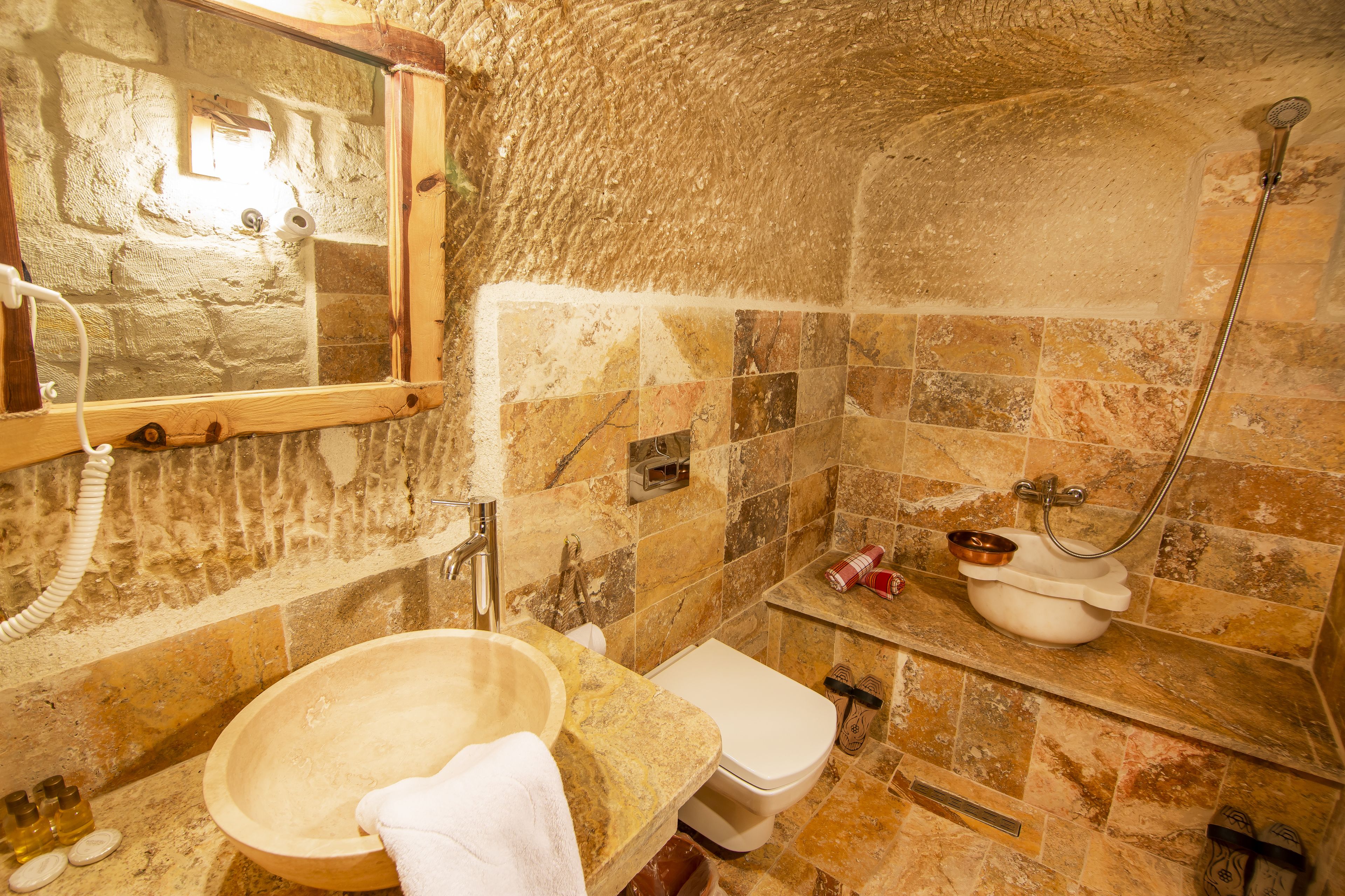 kavurma kemer room | bathroom shower