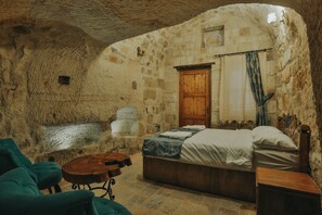 Minibar, free WiFi, bed sheets - Kayadibi Cave Otel (Ürgüp)