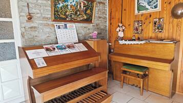 Quầy tiếp tân