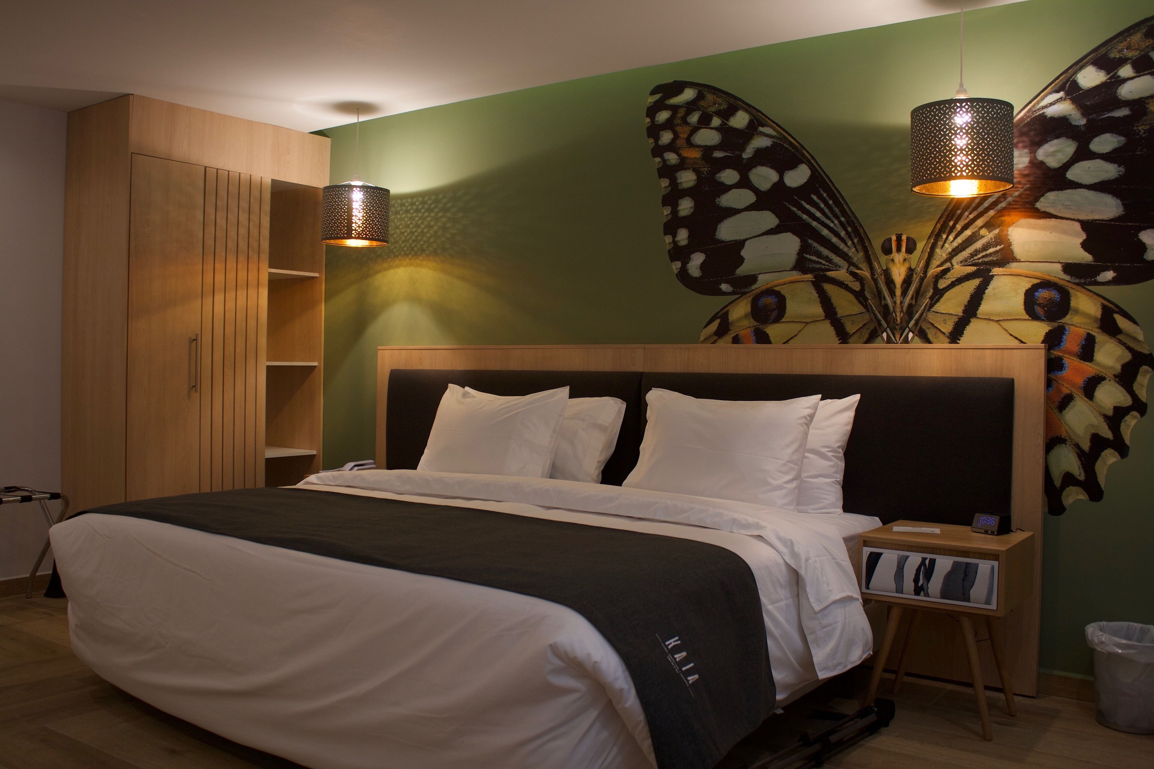 superior double or twin room | in-room safe, laptop workspace, free wifi, bed sheets