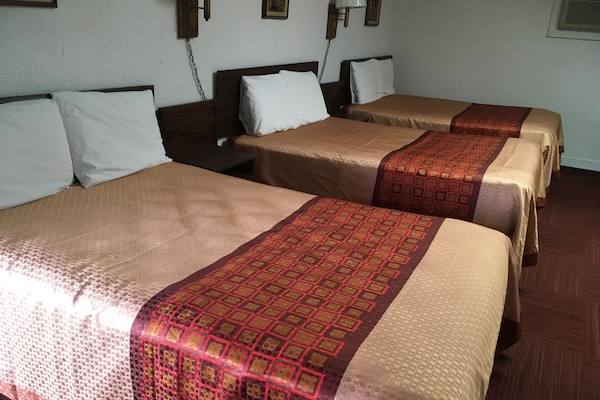 Family Room | Desk, blackout drapes, soundproofing, WiFi (free)