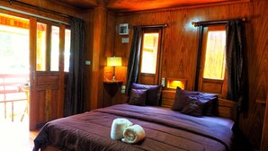WiFi (free), bed sheets - Baan Suan Resort (Don Sak)
