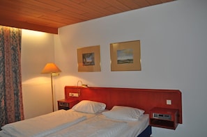 Soundproofing, free cribs/infant beds, rollaway beds, bed sheets