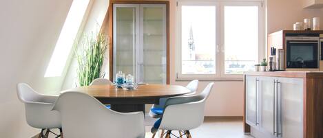 Apartment (Stadtturm Regensburg) | In-room dining