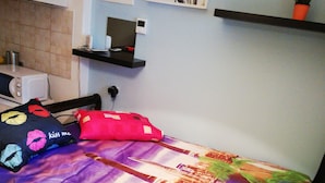 Luokittelematon kuva, 4 kautta 8, painike