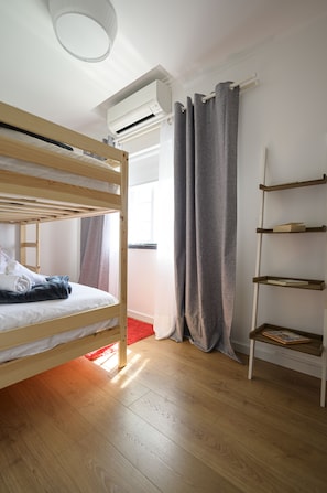 Estudi en suite familiar, bany privat | Llençols de cotó egipci i roba de llit d'alta qualitat