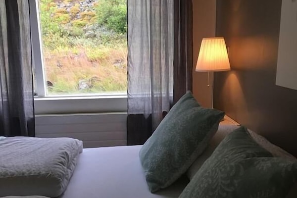 Cortinas blackout, wifi gratis y decoración personalizada