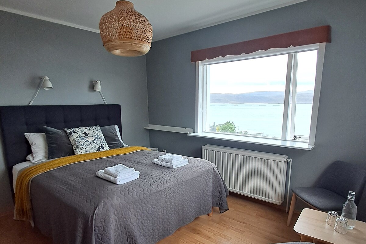 Doppel- oder Zweibettzimmer, Gemeinschaftsbad
