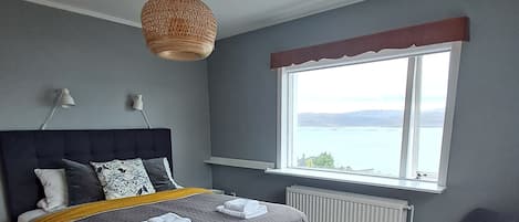 Double or Twin Room, Shared Bathroom | Blackout drapes, WiFi (free), individually decorated