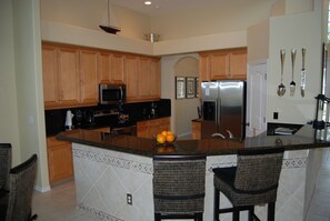 Villa, 5 Bedrooms, Private Pool (3 Bathrooms) | Private kitchen