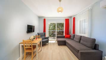Comfort Suite, 1 Queen Bed with Sofa bed, Balcony, Sea View | 1 bedroom, Egyptian cotton sheets, premium bedding, desk