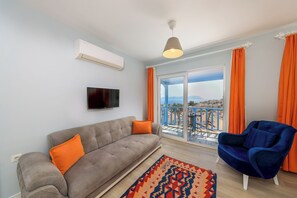 Family Suite, 1 Queen Bed with Sofa bed, Sea View - Mavi Kiyi Suites (Kas)