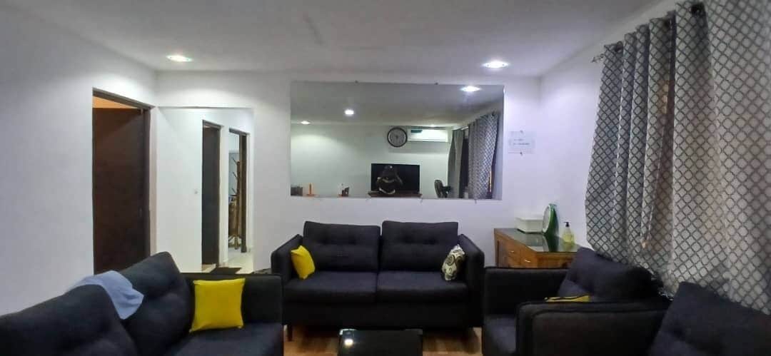 Maison, 3 chambres, service de ménage, rez-de-chaussée | Coin séjour