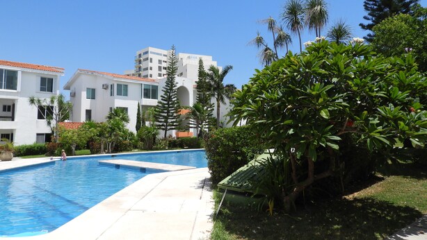 3 outdoor pools - Apartment with access to Lagoon of HZ (Cancun)
