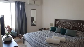 Comfort Apartment, 3 Bedrooms, Non Smoking | 3 bedrooms, down comforters, Select Comfort beds, in-room safe