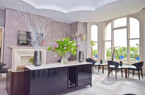 Lounge - The Chatsworth Hotel (Eastbourne)