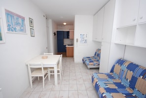 Standard Studio, Balcony | Living area | Flat-screen TV - Residence Puerto do Sol (Lignano Sabbiadoro)