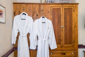Chambre, 1 lit double, non-fumeur, salle de bains commune (Jefferson) | Draps en coton égyptien, literie de qualité, décor unique