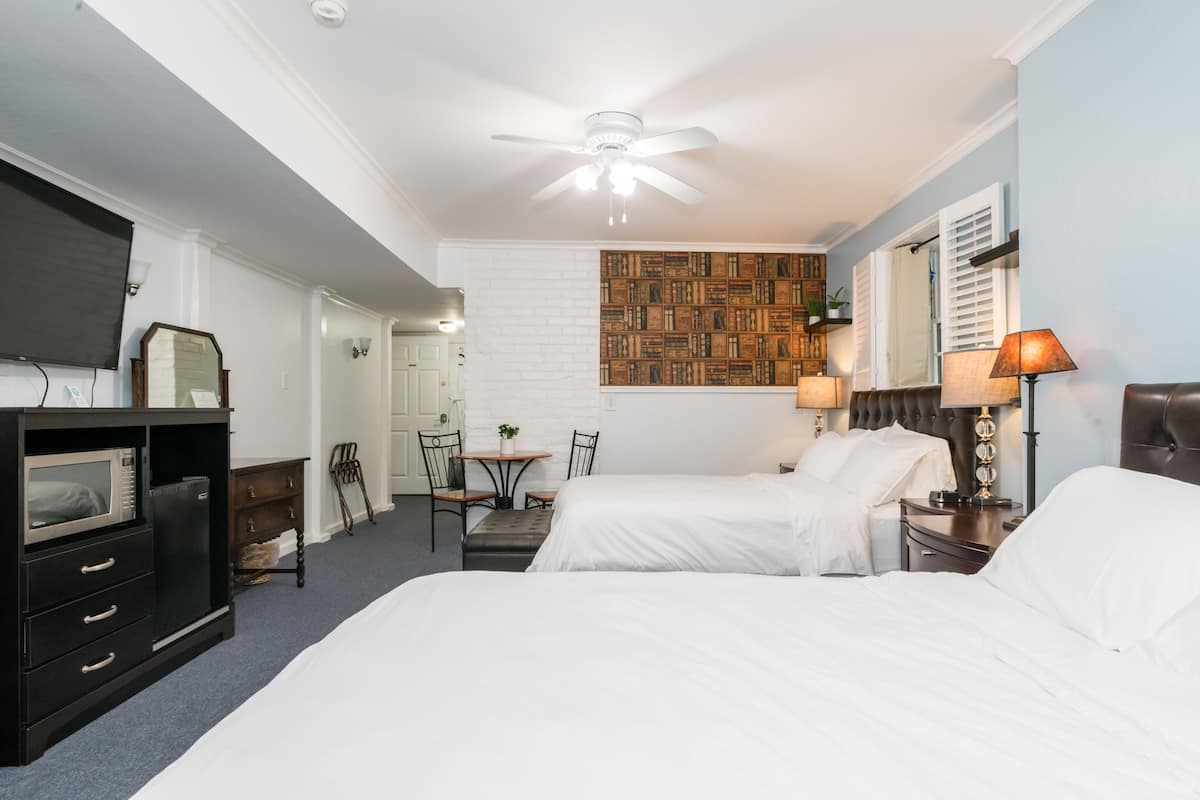 Deluxe Studio Suite, 2 Queen Beds | Egyptian cotton sheets, premium bedding, individually decorated