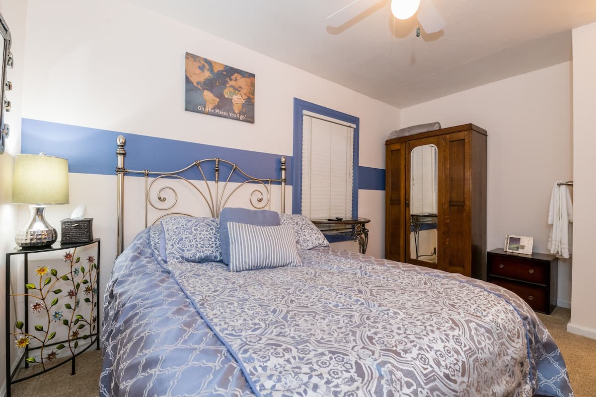 Room, 1 Double Bed, Shared Bathroom | Egyptian cotton sheets, premium bedding, individually decorated