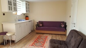 Chalet, Lake View | Living room