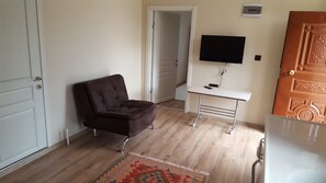 Chalet, Lake View | Living room