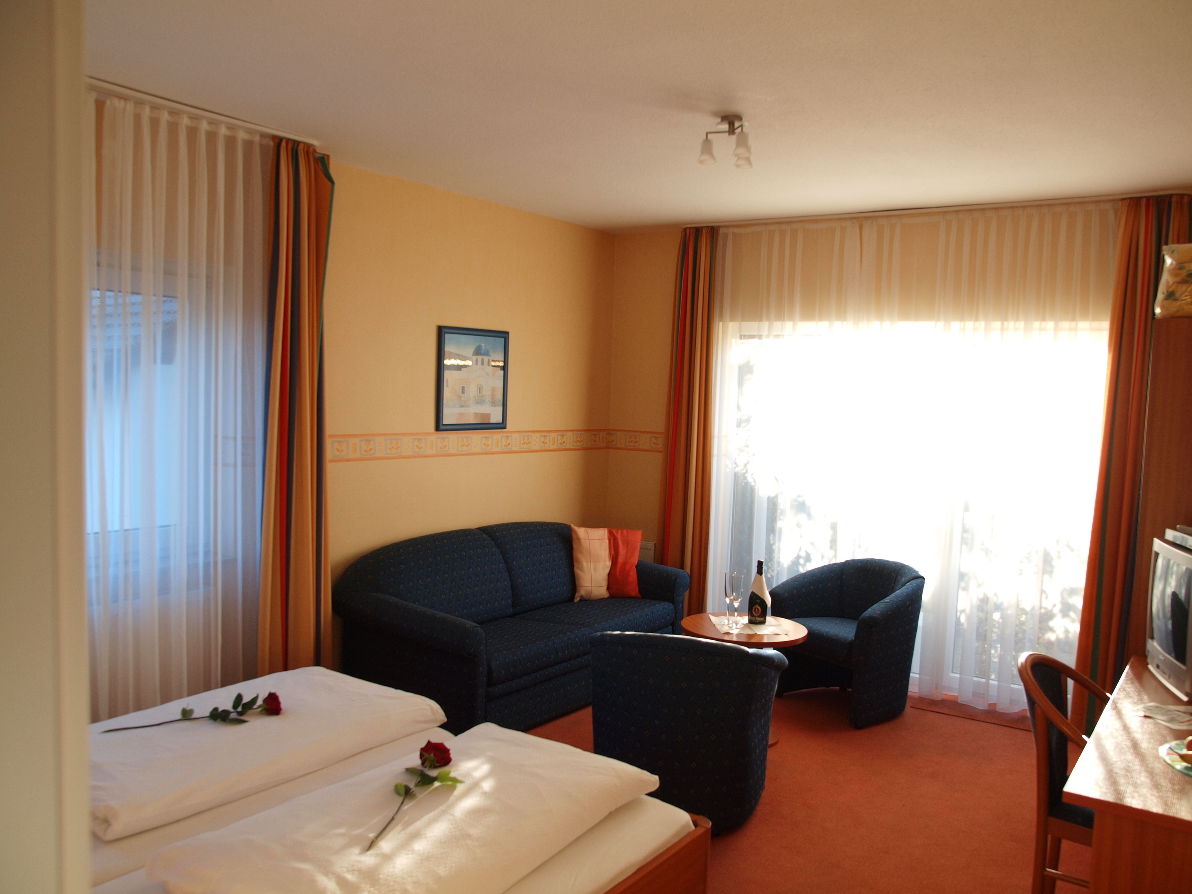 comfort apartment | 2 bedrooms, minibar, desk, blackout curtains