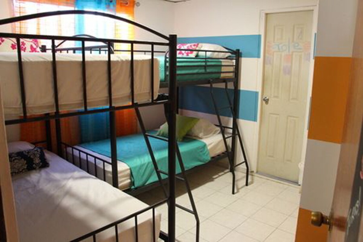 Phòng tập thể cơ bản, nhiều giường, không hút thuốc | Bàn ủi/dụng cụ ủi quần áo, truy cập Internet không dây miễn phí 
