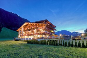 Front of property - Hotel Bergland (Eben am Achensee)