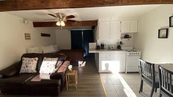 Romantic Bungalow, 1 King Bed, Kitchen | Living area | Smart TV, Netflix