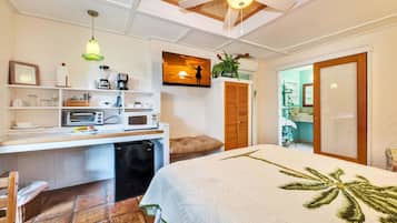 1 chambre, décoration personnalisée, fer et planche à repasser
