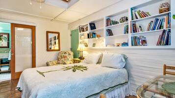 1 bedroom, individually decorated, iron/ironing board, free WiFi