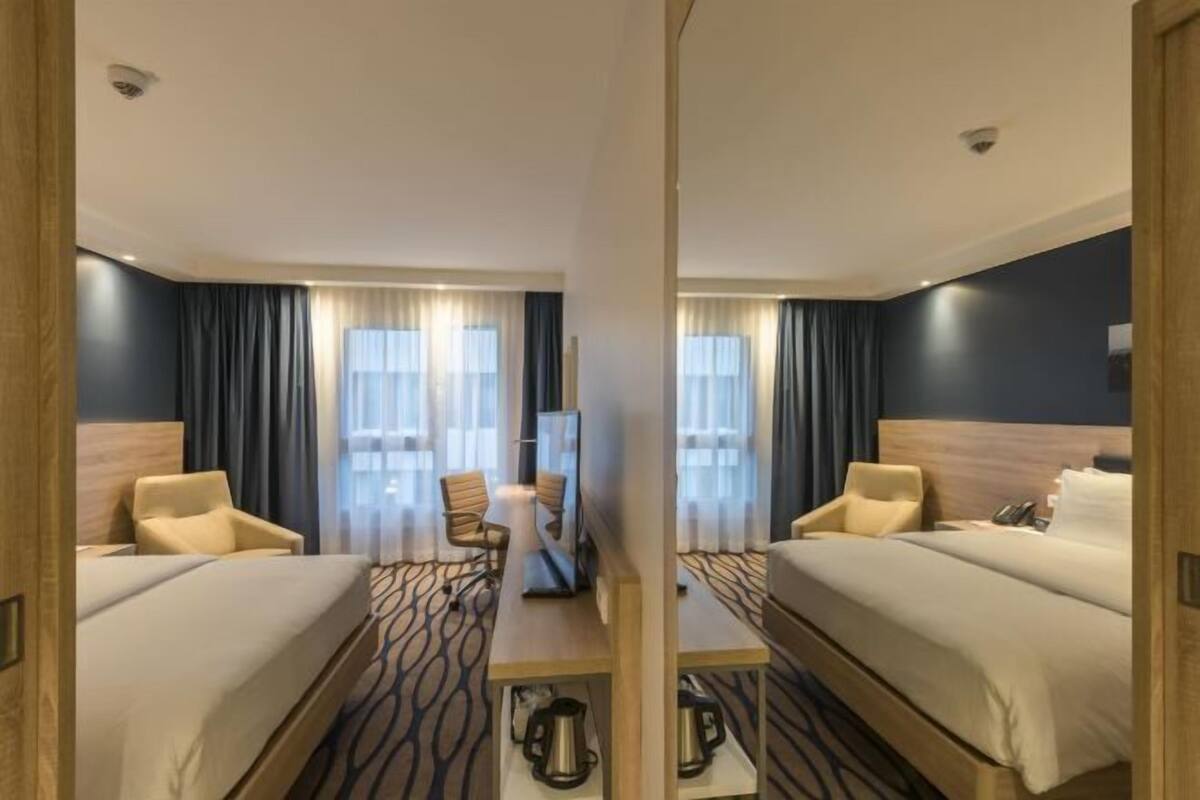 1 Schlafzimmer, Allergikerbettwaren, Zimmersafe, Schreibtisch