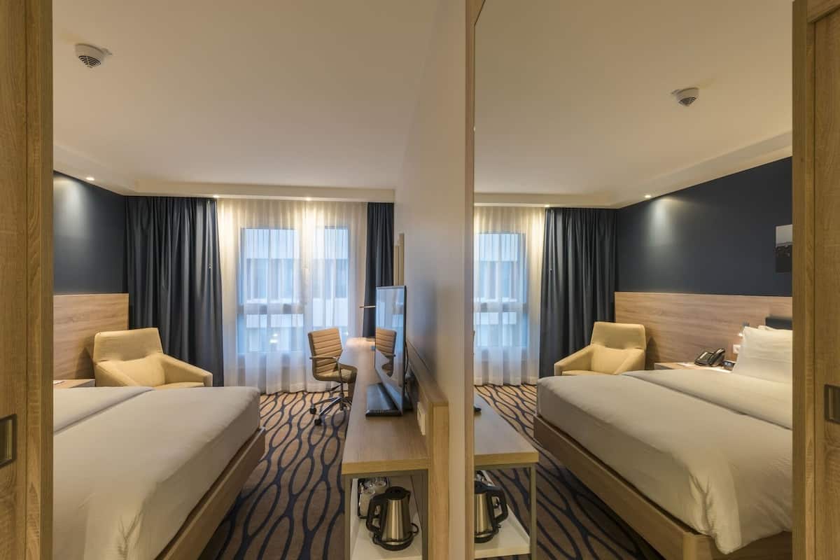 1 Schlafzimmer, Allergikerbettwaren, Zimmersafe, Schreibtisch