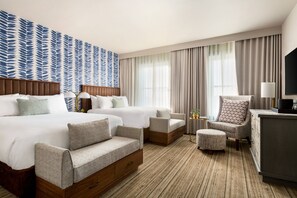 Colchones con pillow-top y caja de seguridad en la habitación 