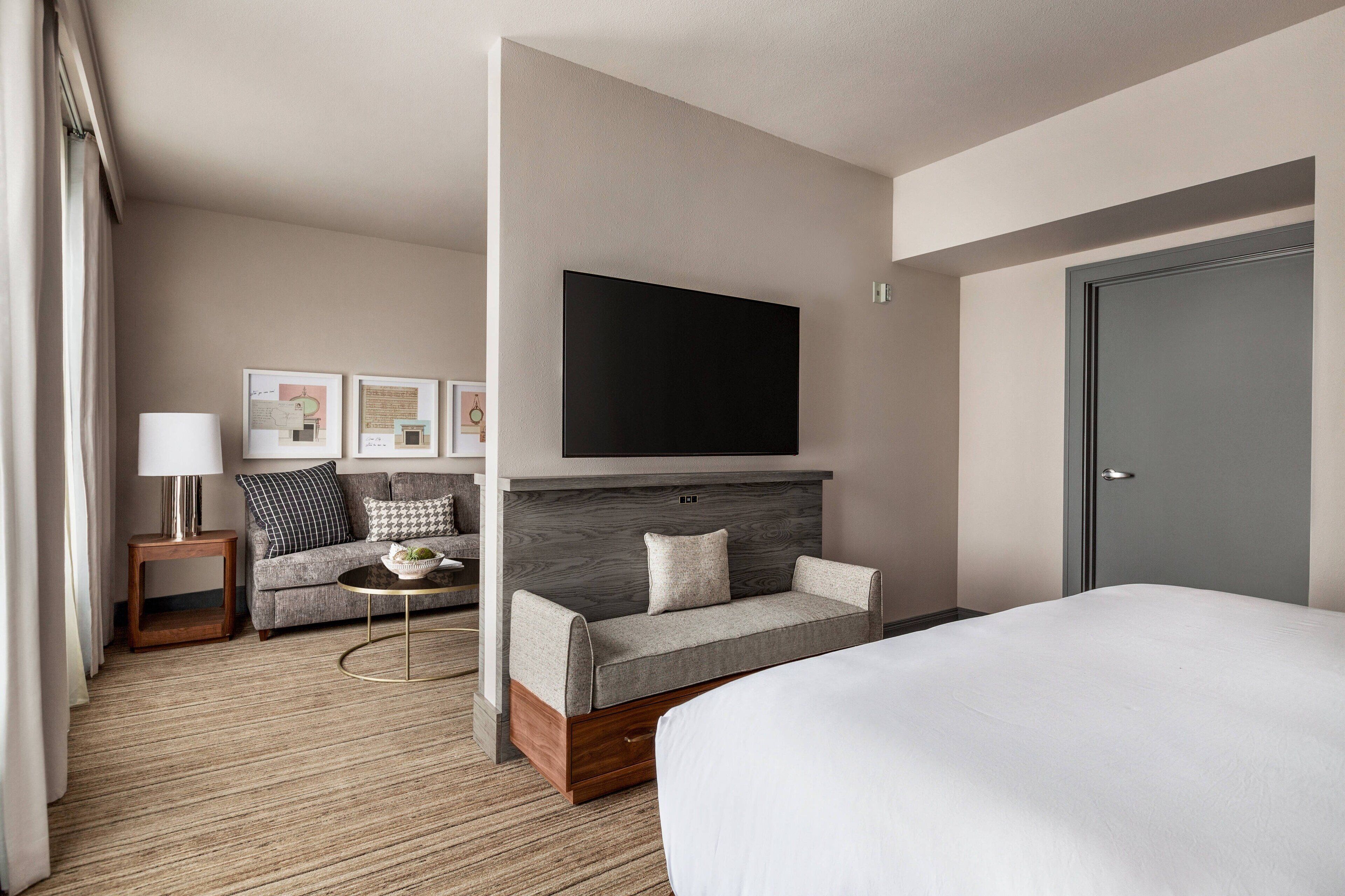 room, 1 king bed | pillow-top beds, in-room safe, desk, laptop workspace