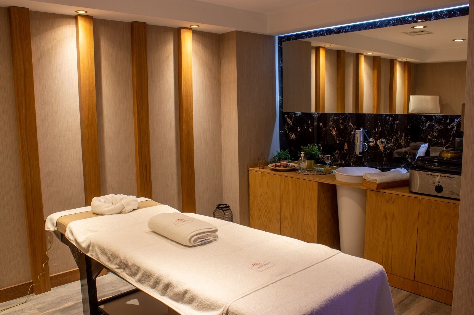 Un sauna, masajes tailandeses, masajes