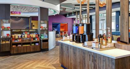 TRU BY Hilton Edmonton Windermere