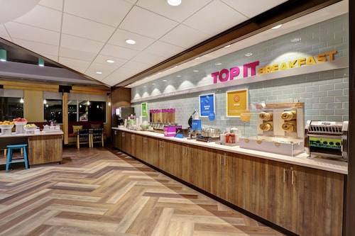 TRU BY Hilton Edmonton Windermere