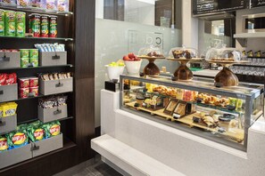 3 restaurants; breakfast, lunch, and dinner served - Centro Olaya (Riyadh)