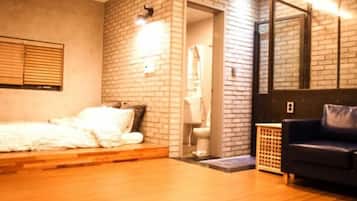 Luxury Duplex | Soundproofing, free rollaway beds, free WiFi