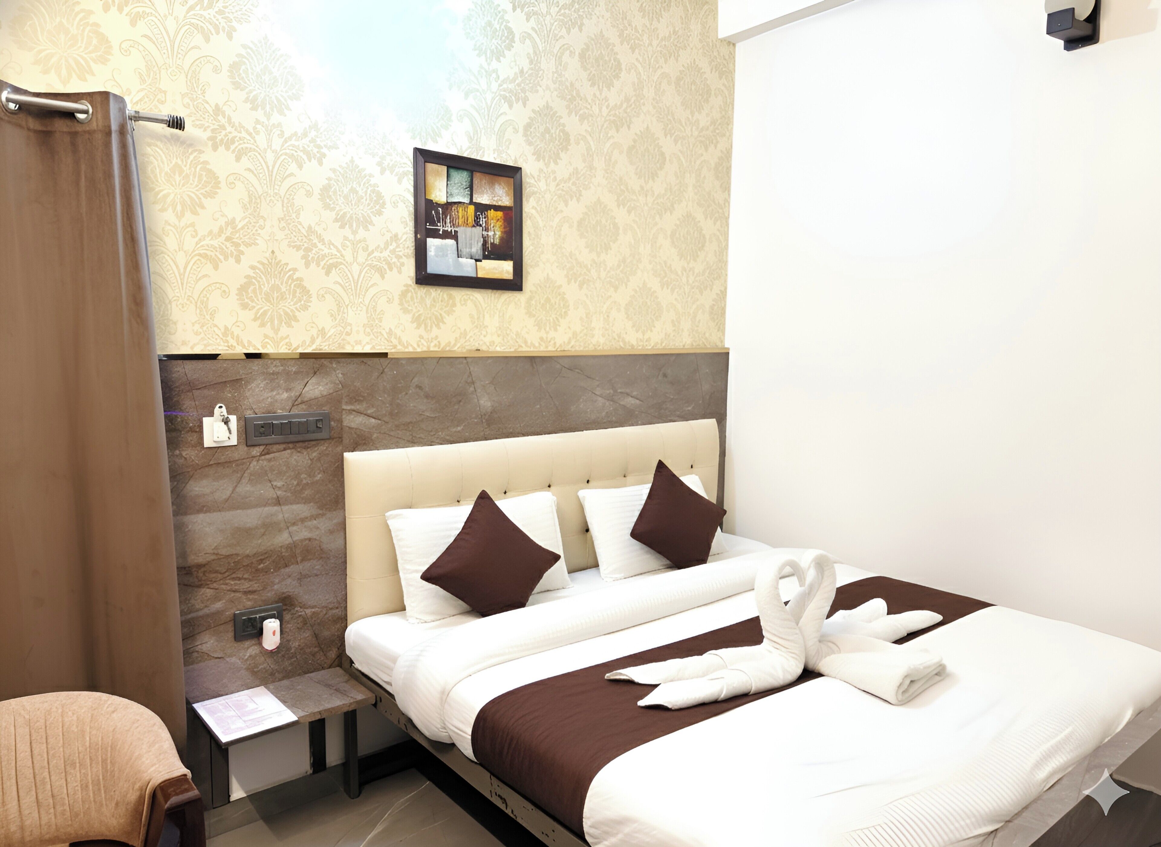 Standard Double Room, 1 Double Bed, Non Smoking | Desk, free rollaway beds, free WiFi, bed sheets