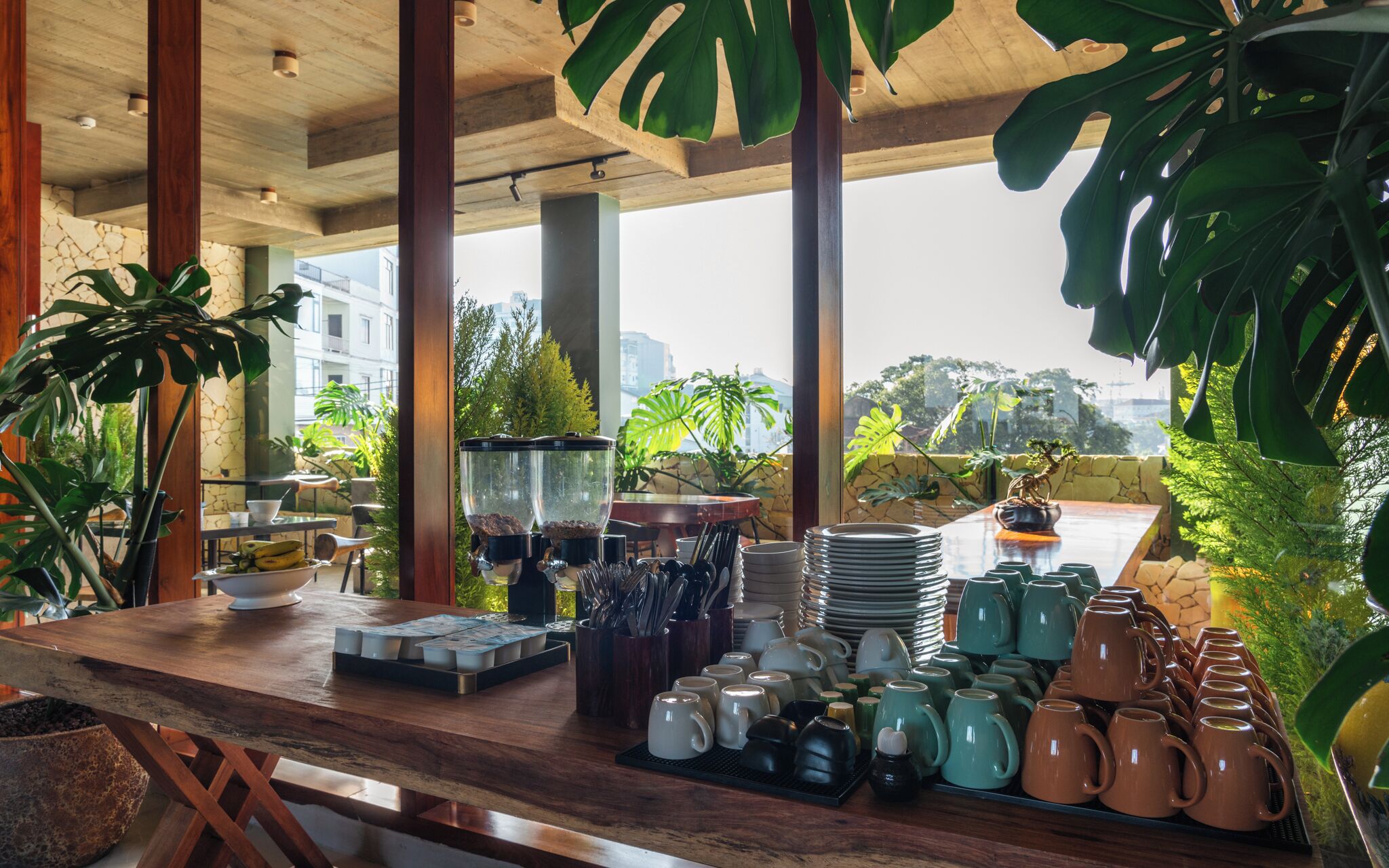 Free daily buffet breakfast
